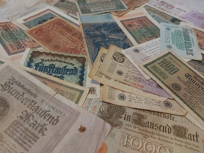 German Mark 20 bills Empire Weimar Republic WWI Banknotes Papiermark Diff Types - Image 1 of 2