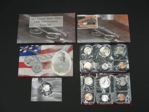 1996 U.S. Mint P&D Uncirculated Coin Set & Roosevelt Dime Cover