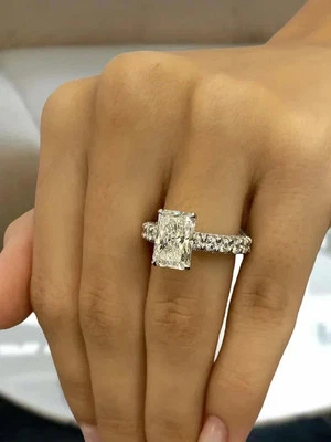 3Ct Radiant-Cut IGI Certified Lab Grown Diamond Engagement Ring 14k White Gold - Image 1 of 4