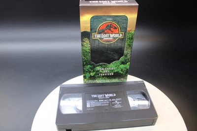 Jurassic Park: The Lost World VHS With Lenticular Card Cover - Dino Action Movie Foto 1 de 4