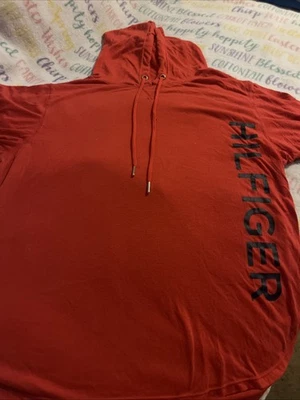 Camisa com capuz Tommy Hilfiger esporte vermelha manga curta média Y2K - Imagem 1 de 4