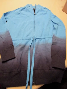 NUEVO CON ETIQUETAS BIRDY&GRACE GOLF MUJER CREMALLERA FRONTAL FORRADO CÁRDIGAN SUÉTER AZUL DESVANECIDO XS - Imagen 1 de 2