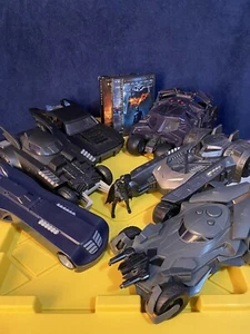 “Batman” Vehicle & DVD Bundle - Picture 1 of 22