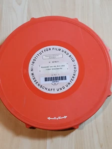 Das Auto ohne linken Scheinwerfer deutsch 16mm - Bild 1 von 5