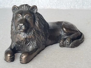 M. Dutton Lion Sculpture - Bronze Effect - Picture 1 of 18
