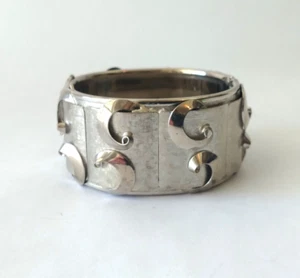 Modernist Brutalist Silver Tone Scroll Panel Bangle Bracelet 90 Grams 1960s - Picture 1 of 13