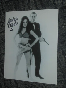MARTINE BESWICK - JAMES BOND - FOTO FIRMADA 10x8. (21) - Imagen 1 de 4