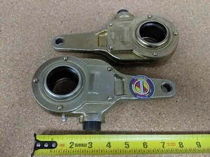 Manual Slack Adjusters. Qty. 2 PDC # 44041 Ref. # Midland KN44041, Bendix 283411 - Picture 1 of 4