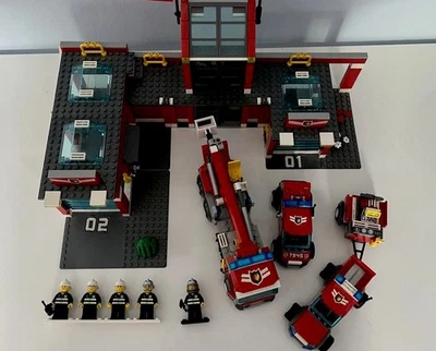 Lego City  Fire Station Retired Complete Set With Minifigs, Vehicles 7945 No Box - Image 1 of 4