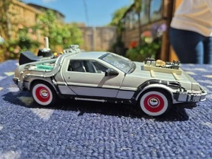 Welly 1/24 Delorean Time Machine Back to the Future Part 3 Model Car - Imagen 1 de 6