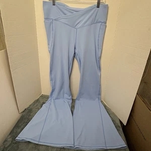 Fabletics Oasis Pureluxe High-Waisted Flare Damen XL Bluebell  - Bild 1 von 8