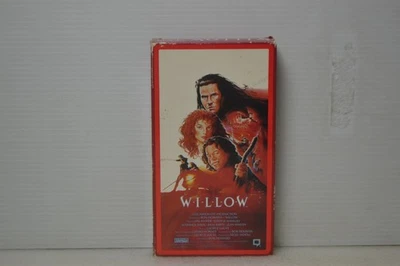 Willow (VHS, 1996) Vintage cult classic Sci-fi / Fantasy - Image 1 of 3