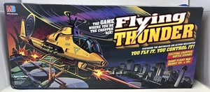 MB Flying Thunder contenuto inutilizzato gioco da tavolo scatola fiera/VG+ vintage Milton Bradley - Foto 1 di 14
