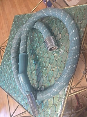 复古 Electrolux Canister 真空型号 1205 软管 绿松石 未测试  — 第 1/4 张图片