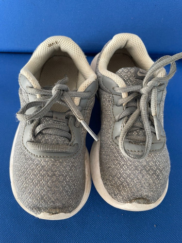 Nike Scarpe da Ginnastica Sintetiche Grigio per Bambini UK 10 EU 27 5