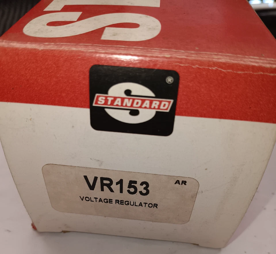 Regulador de voltaje estándar VR-153 Foto 1 de 4