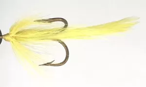 10 moscas - Pluma amarilla cabeza amarilla sobre bronce 2 gancho de agudos mustad - Imagen 1 de 1