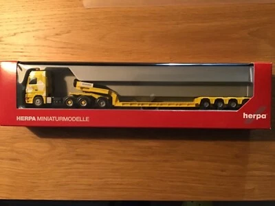 Herpa (Art. 156073) Mercedes-Benz Actros LH 02 Tieflade-SZ "Keller & Hess" (CH) - Bild 1 von 4