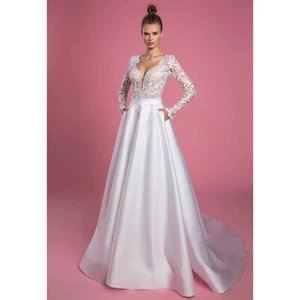 $4400 Pnina Tornai #2114 Lace and Satin Wedding Gown from Kleinfeld New York - Picture 1 of 12