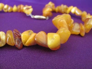 VINTAGE LADIES NATURAL AMBER NECKLACE - Picture 1 of 9