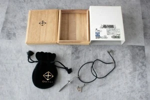 Colgante de plata oficial BLEACH Hitsugaya Toshiro Zanpakuto Hyorinmaru Japón + caja - Imagen 1 de 6