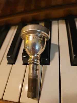 Boquilla de trombón de diámetro pequeño Blessing 12c Foto 1 de 3