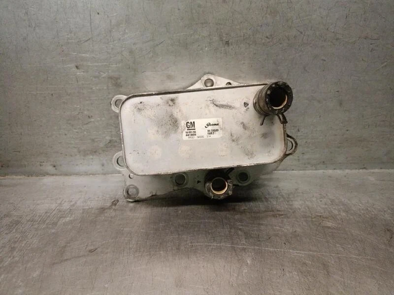 96868256 refroidisseur filtre a huile pour CHEVROLET CRUZE HATCHBACK 5655543 - Photo 1/4