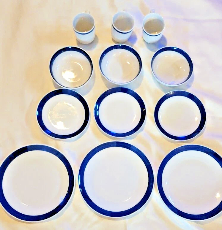 Conjunto de jantar faixa azul e branca real para 3 Mainstays 12 peças - Imagem 1 de 4