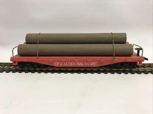 Model Power HO Central Pacific Flatcar with Log Load CP 2141 - Picture 1 of 6
