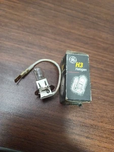 Bulb H3 70W 24V FLAT CONNECTOR LAMP 24VOLTS 70 WATTS Brand New in Box - Picture 1 of 6
