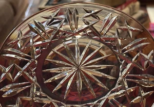 ANTIQUE EARLY HEAVY CUT GLASS 8" PLATE CRISS CROSS BAR STARBURST PATTERN EUC - Picture 1 of 9