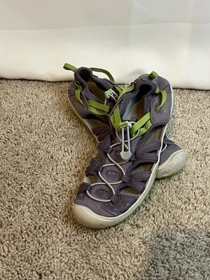 Keen Youth Size 6 Sandals Purple Green Hiking Shoes 1016694 Water Beach - Image 1 of 4
