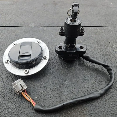 06-07 Suzuki Gsxr 600 750 Ignition Lock W Key  OEM  - Image 1 of 4