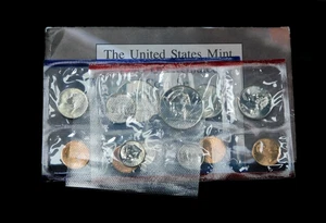 1996 United States Mint Uncirculated Coin Set w/ 1st West Point Minted Dime - Picture 1 of 8