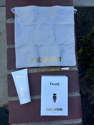 Juego de viaje Paco Rabanne - Spray perfume, loción corporal y bolso Foto 1 de 4