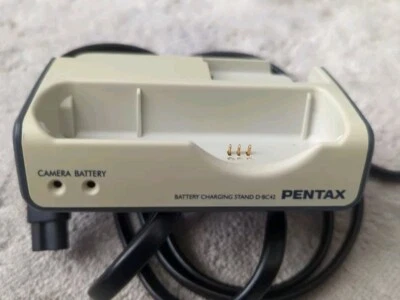 CARGADOR DE BATERÍA ORIGINAL PENTAX D-BC42 CON CABLE DE CA Foto 1 de 4