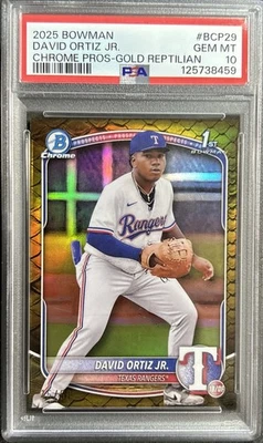 DAVID ORTIZ JR. 2025 BOWMAN CROMO 1ER REFRACTOR REPTILIANO ORO/50 PSA 10 Foto 1 de 4