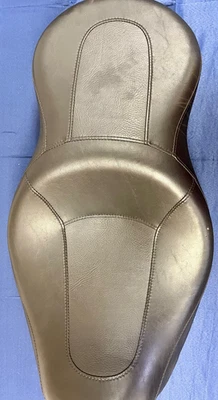 Harley-Davidson Touring Seat 51472-06 para Dyna 2006-2017 Foto 1 de 4