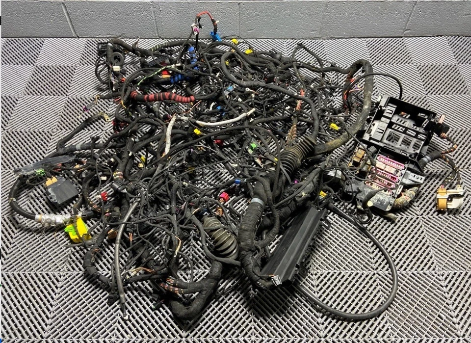 🚘 2010 2011 2012 - 2015 年奥迪 R8 Spyder 主体线束 34k 英里原始设备制造商 *注意*🔩 — 第 1/1 张图片