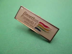 VINTAGE BENETTON FORMULA 1 RACING TEAM PIN LAPEL BADGE F1 ENAMEL BADGE 90'S - Picture 1 of 3