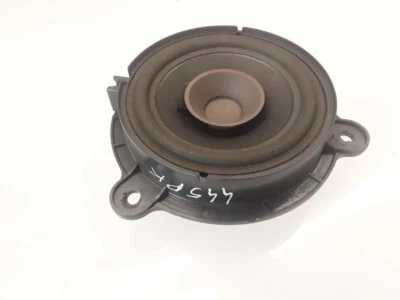 Renault Megane mk3 2010 LHD 1.5d 81kw  Front left door speaker - Image 1 of 4