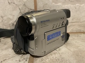 Sony Handycam DCR-DVD201 1.0MP 120X Digital Zoom Video Camcorder Bundle funktioniert!! - Bild 1 von 15