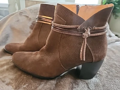 Botines Sundance Liliana Gamuza Marrón Chocolate Hechos en España Talla EU 37 US 6.5/7 Foto 1 de 4