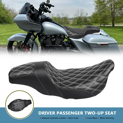 Asiento de pasajero de conductor con puntada negra + blanca para Harley Road Street Glide FLHX FLTRX Foto 1 de 4