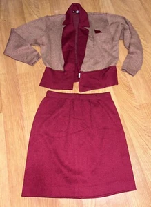Vintage St John Saks Fifth Ave weinrot und beige zweiteiliger Rock Blazer Größe 6 - Bild 1 von 10