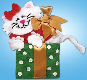Kit de Bordado de Fieltro ~ Diseño Funciona Gato con Arco Adorno de Navidad #DW583 - Imagen 1 de 3