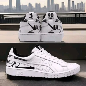 NUEVO Para hombres TALLA 12 ASICS TIGER DISNEY GEL-PTG Mickey Mouse 90 Años Aniversario Zapatos - Imagen 1 de 24