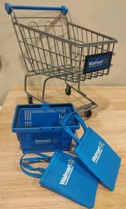 Carro de compras de metal tamaño muñeca de comestibles Walmart Market, cesta de mano y bolsas 10x9x7 - Imagen 1 de 11