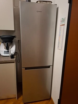 frigorifero Indesit affare  - Immagine 1 di 4