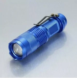 9 PIEZAS Linterna LED AZUL Cree Q5 Súper Brillante con Lente Zoom y Clip para Cinturón - Imagen 1 de 6
